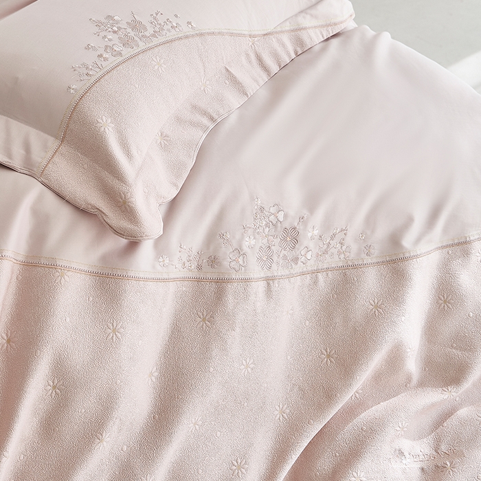 91家纺网 家纺一手货源 找家纺 诗黛尔 2026春夏新款提花长绒棉拼接刺绣四件套格蕾丝系列（会员-20） 格蕾丝-公主粉