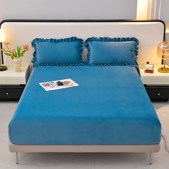 91家纺网 家纺一手货源 找家纺 优家居工厂店 2026新款纯色韩版牛奶绒花边床裙床笠四件套单件被套直播爆款 盛世-宝蓝