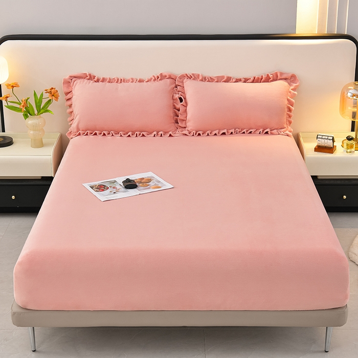 91家纺网 家纺一手货源 找家纺 优家居工厂店 2026新款纯色韩版牛奶绒花边床裙床笠四件套单件被套直播爆款 盛世-粉玉