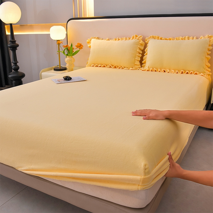 91家纺网 家纺一手货源 找家纺 优家居工厂店 2026新款纯色韩版牛奶绒花边床裙床笠四件套单件被套直播爆款 盛世-杏黄