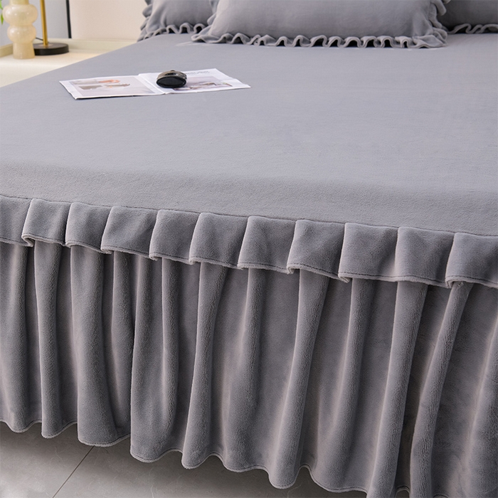 91家纺网 家纺一手货源 找家纺 优家居工厂店 2026新款纯色韩版牛奶绒花边床裙床笠四件套单件被套直播爆款 盛世-银灰