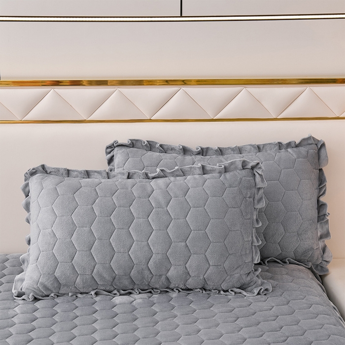 91家纺网 家纺一手货源 找家纺 优家居工厂店 2026新款纯色韩版花边牛奶绒夹棉床裙床罩加厚外贸直播 盛世-银灰