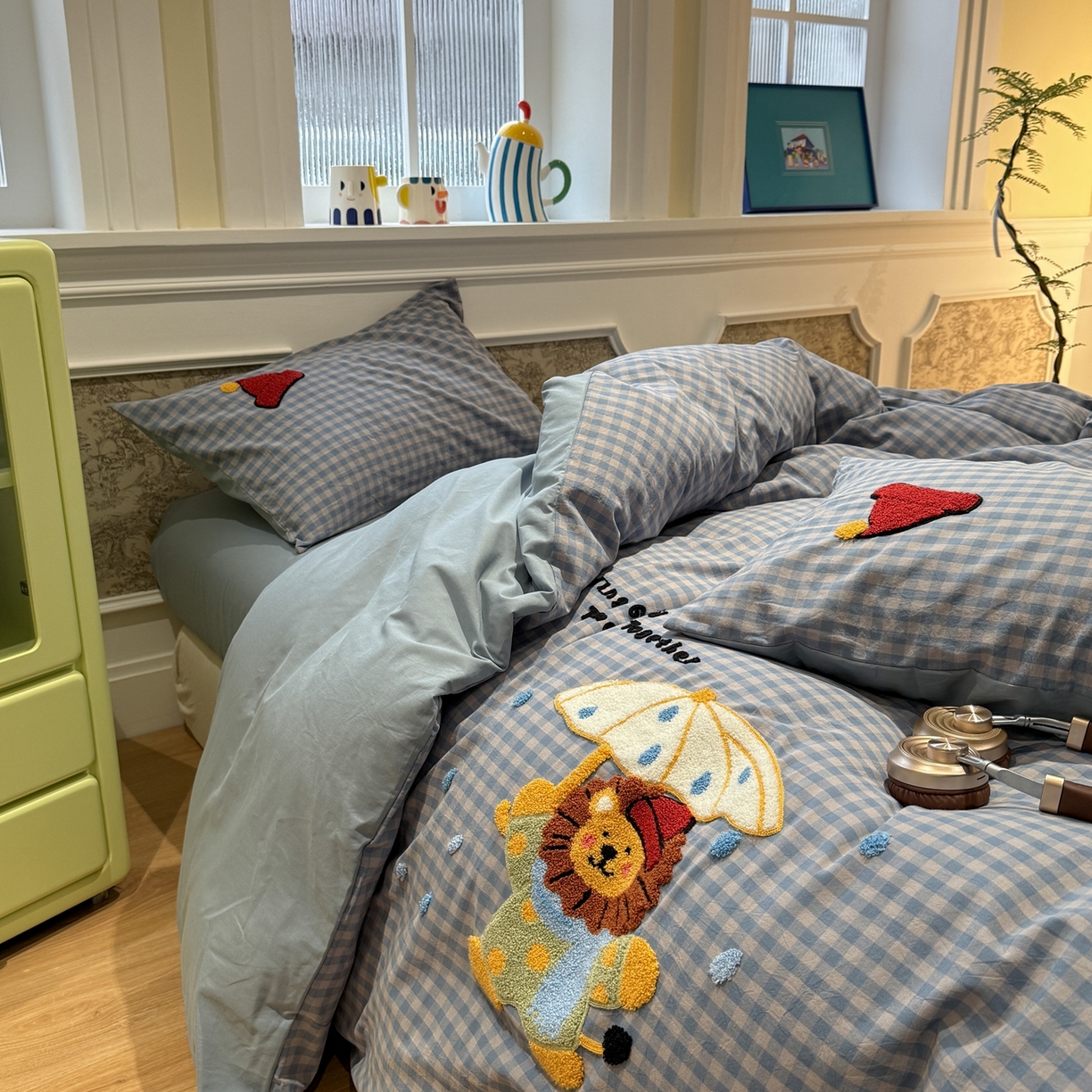 91家纺网 家纺一手货源 找家纺 珺柔家纺 2026新款全棉纯棉水洗棉毛巾绣四件套 雨中漫步