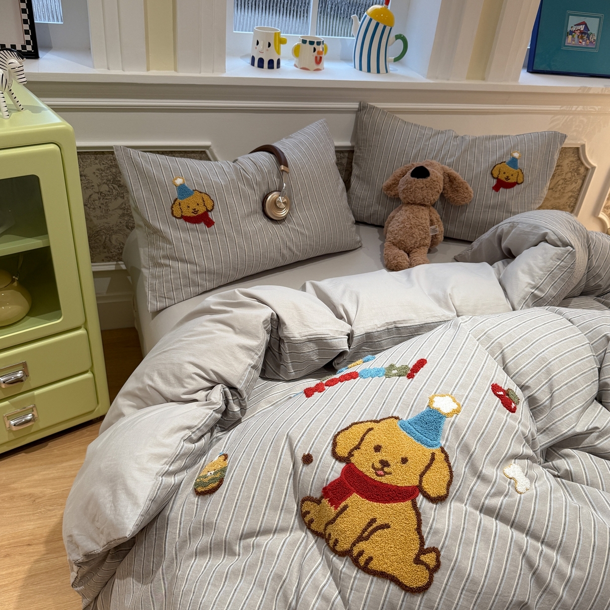 91家纺网 家纺一手货源 找家纺 珺柔家纺 2026新款全棉纯棉水洗棉毛巾绣四件套 汉堡小狗