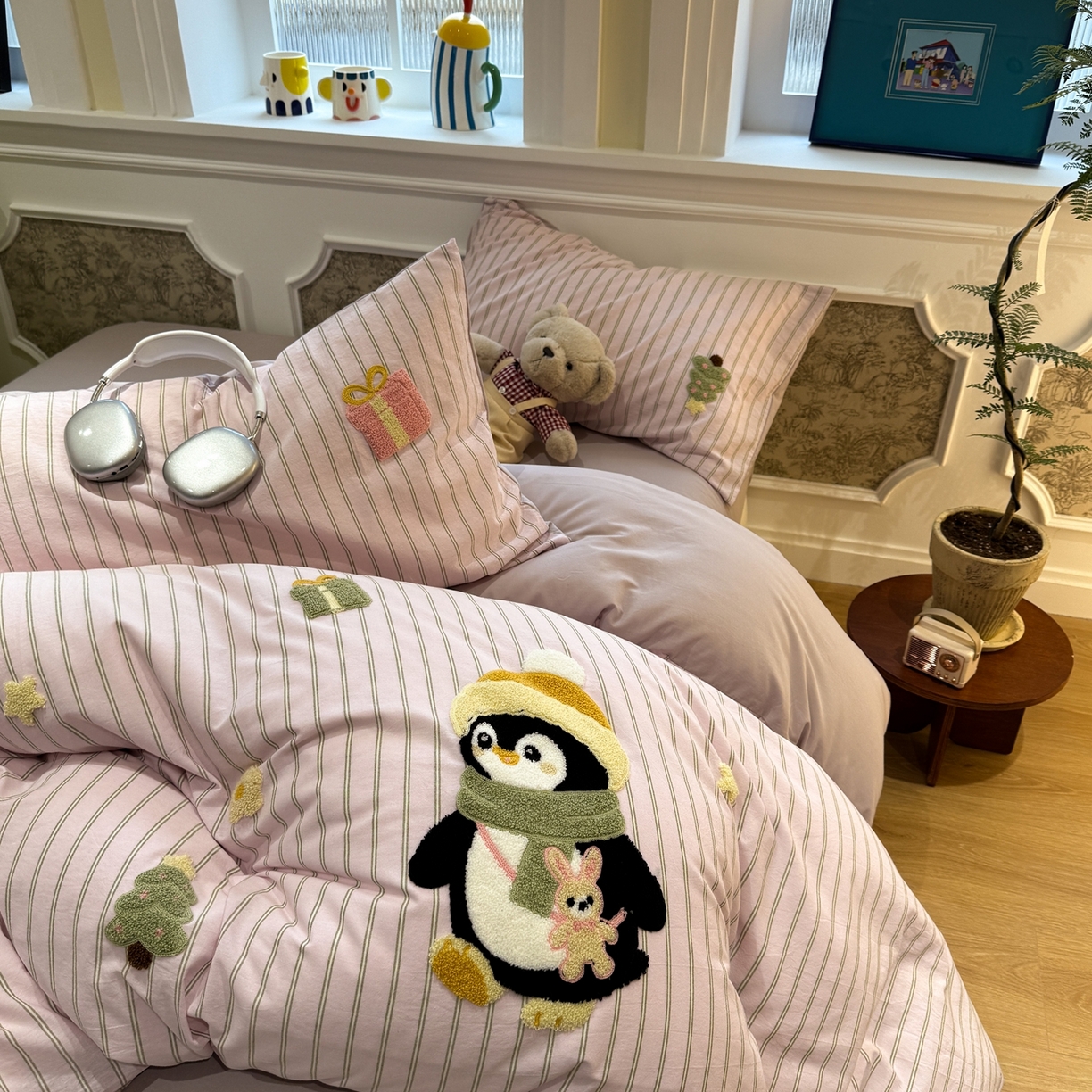 91家纺网 家纺一手货源 找家纺 珺柔家纺 2026新款全棉纯棉水洗棉毛巾绣四件套 快乐企鹅