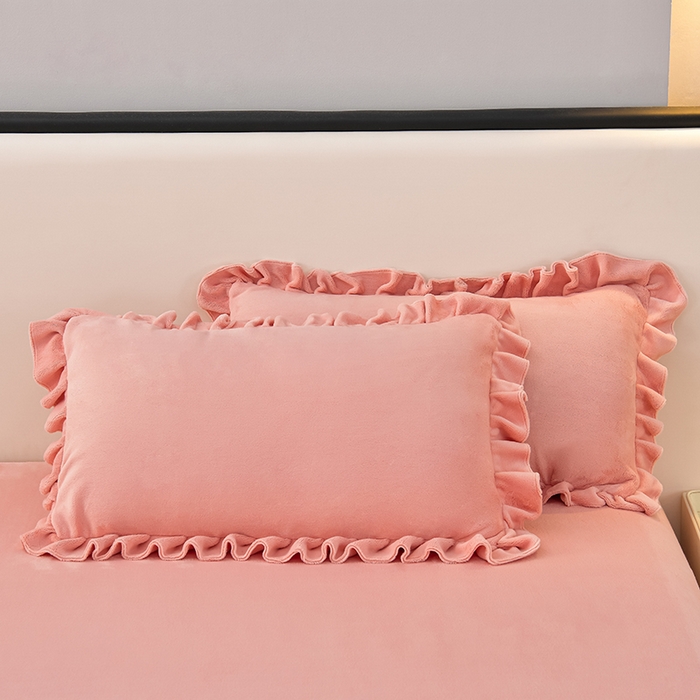 91家纺网 家纺一手货源 找家纺 优家居工厂店 2026新款纯色韩版花边牛奶绒床裙床罩加厚直播外贸可定做 盛世-粉玉