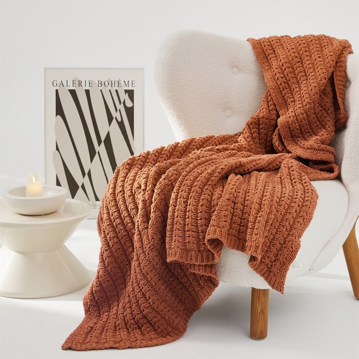 91家纺网 家纺一手货源 找家纺 暖绵绵家纺 2025新款多功能维丝诺针织毯 锈红色