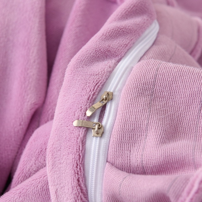 91家纺网 家纺一手货源 找家纺 优家居工厂店 2026新款240克高克重牛奶绒单件床裙韩版刺绣花牛奶绒床裙三件套 安娜-紫色