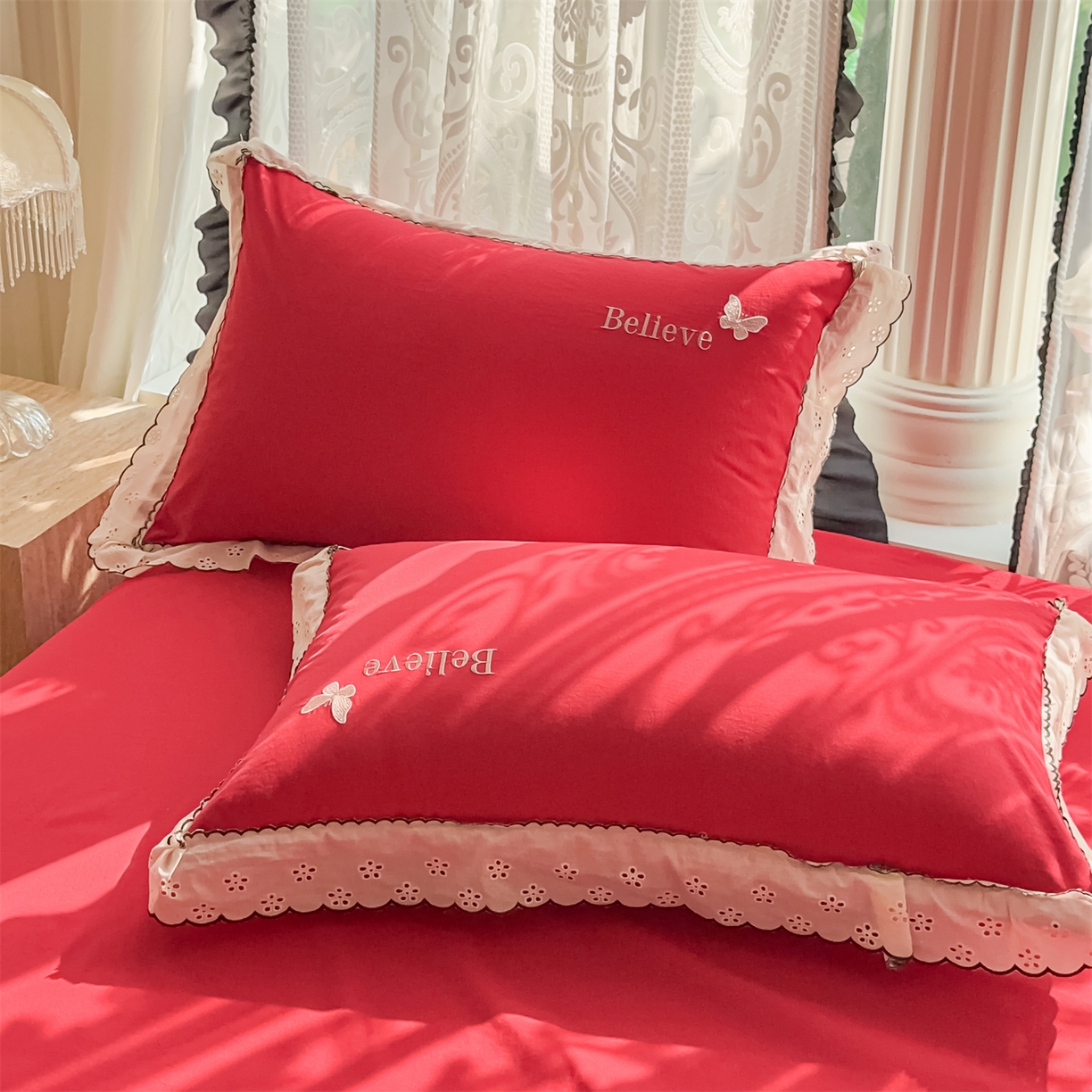 91家纺网 家纺一手货源 找家纺 梓之赫 2026新款A类云感纱花边四件套-欢乐时光 欢乐时光-中国红