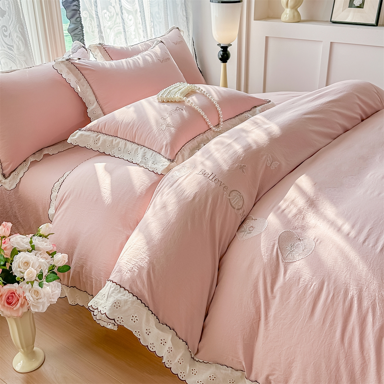 91家纺网 家纺一手货源 找家纺 梓之赫 2026新款A类云感纱花边四件套-欢乐时光 欢乐时光-少女粉