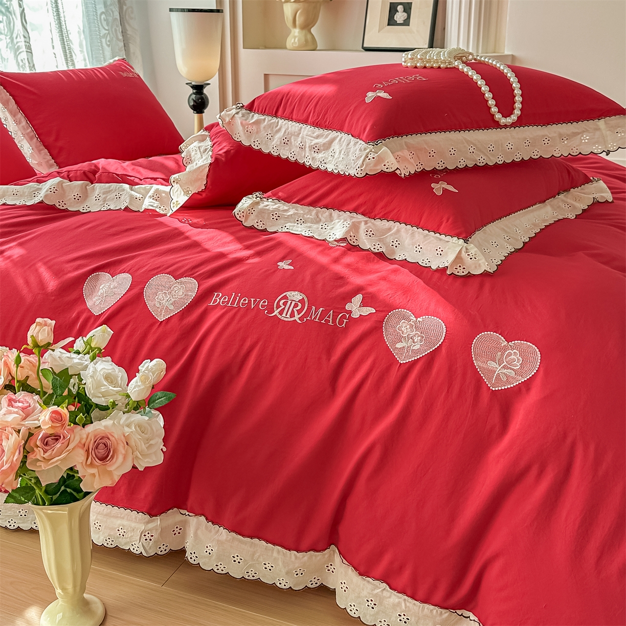 91家纺网 家纺一手货源 找家纺 梓之赫 2026新款A类云感纱花边四件套-欢乐时光 欢乐时光-中国红