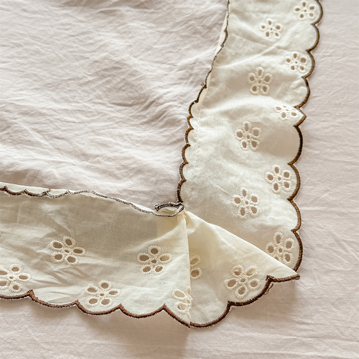 91家纺网 家纺一手货源 找家纺 梓之赫 2026新款A类云感纱花边四件套-欢乐时光 欢乐时光-杏色