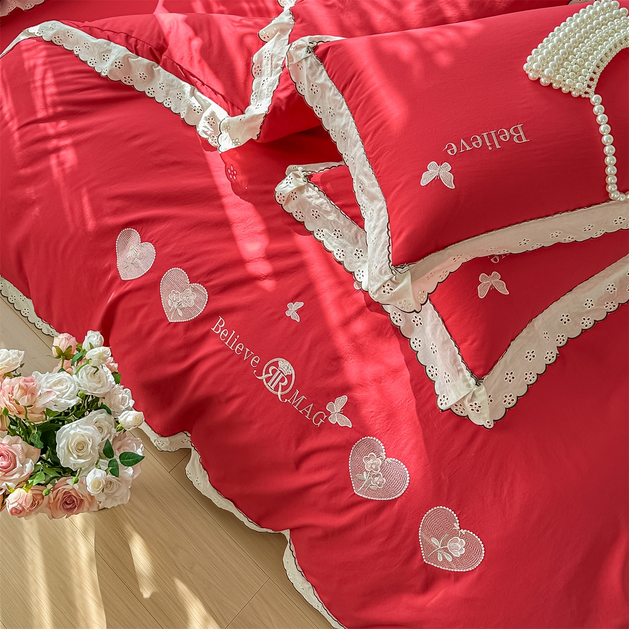 91家纺网 家纺一手货源 找家纺 梓之赫 2026新款A类云感纱花边四件套-欢乐时光 欢乐时光-中国红