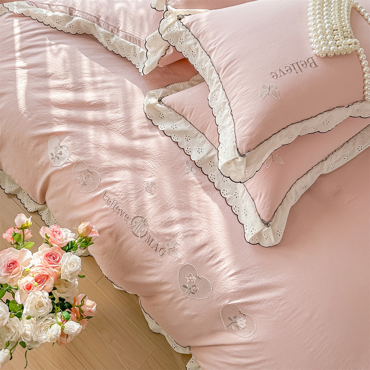 91家纺网 家纺一手货源 找家纺 梓之赫 2026新款A类云感纱花边四件套-欢乐时光 欢乐时光-少女粉