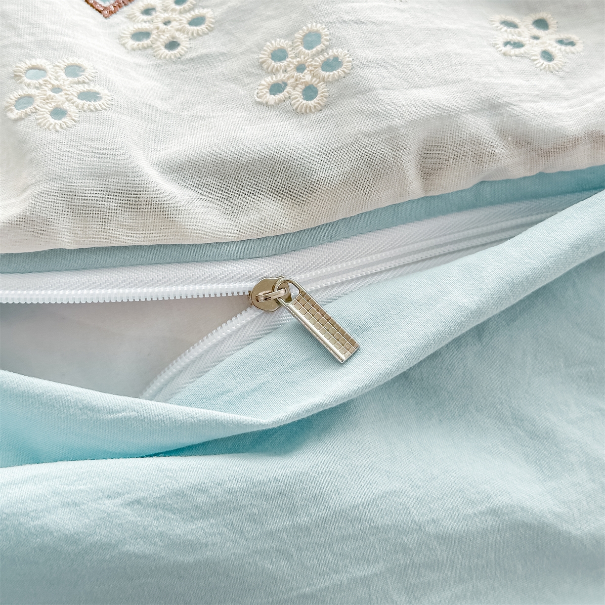 91家纺网 家纺一手货源 找家纺 梓之赫 2026新款A类云感纱花边四件套-欢乐时光 欢乐时光-蓝