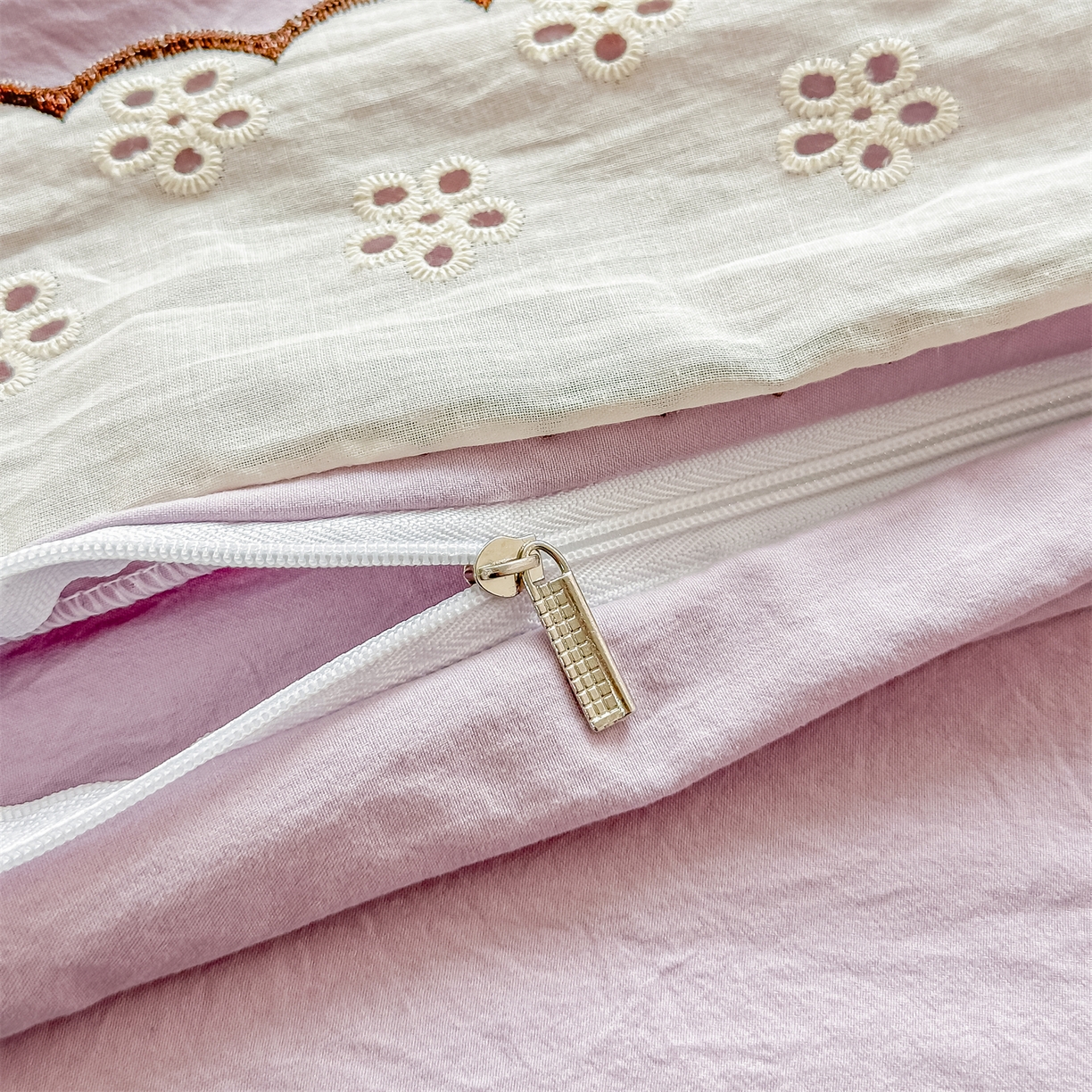 91家纺网 家纺一手货源 找家纺 梓之赫 2026新款A类云感纱花边四件套-欢乐时光 欢乐时光-媚紫