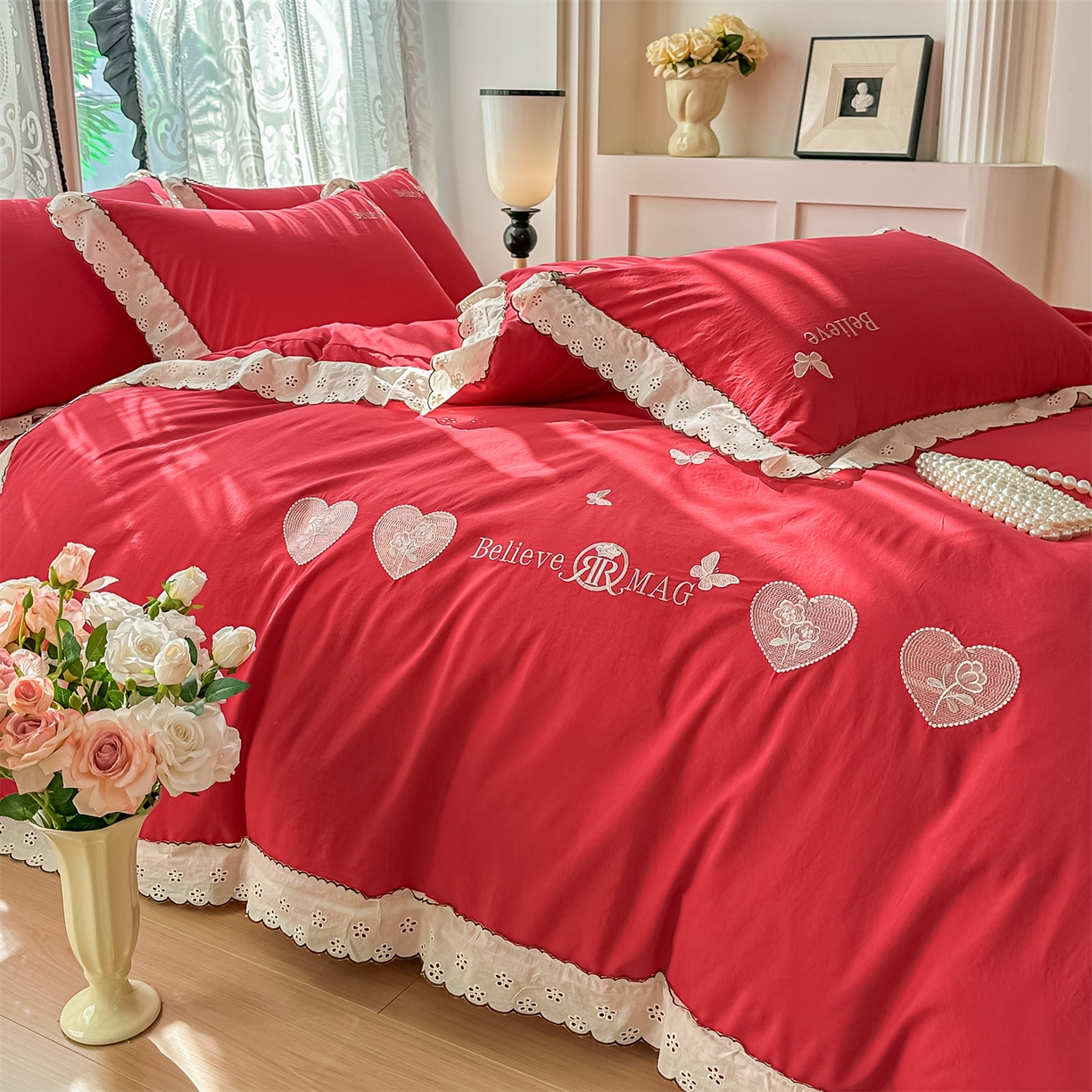 91家纺网 家纺一手货源 找家纺 梓之赫 2026新款A类云感纱花边四件套-欢乐时光 欢乐时光-中国红