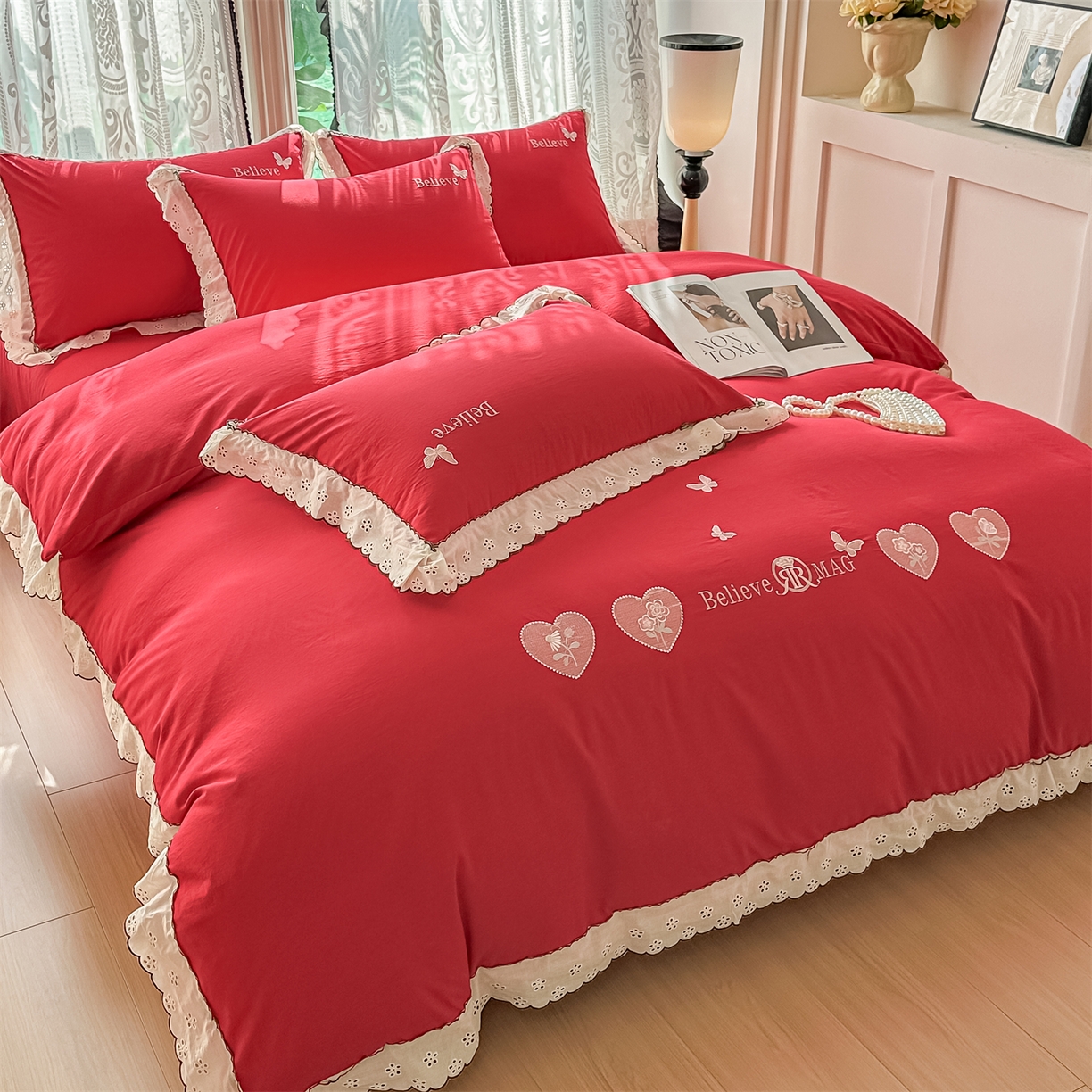 91家纺网 家纺一手货源 找家纺 梓之赫 2026新款A类云感纱花边四件套-欢乐时光 欢乐时光-中国红