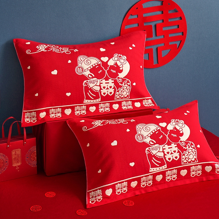 91家纺网 家纺一手货源 找家纺 （总）朴尔家纺-毛巾被 2026新款全棉40股结婚大红多层纱布透气情侣婚庆枕巾