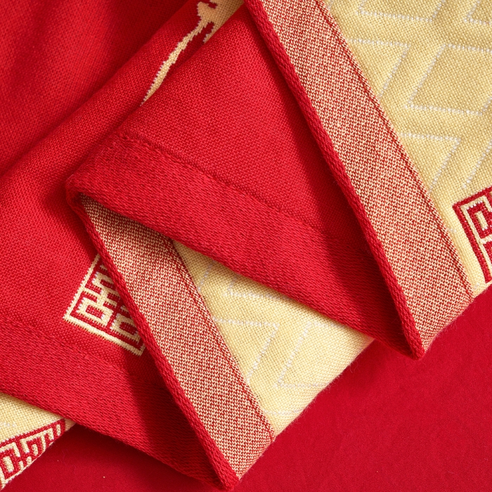 91家纺网 家纺一手货源 找家纺 朴尔家纺-毛巾被 2026新款全棉40股结婚大红多层纱布透气情侣婚庆枕巾 喜眉笑眼