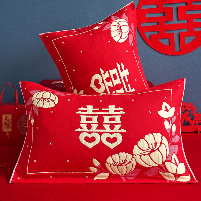 91家纺网 家纺一手货源 找家纺 朴尔家纺-毛巾被 2026新款全棉40股结婚大红多层纱布透气情侣婚庆枕巾 喜笑颜开