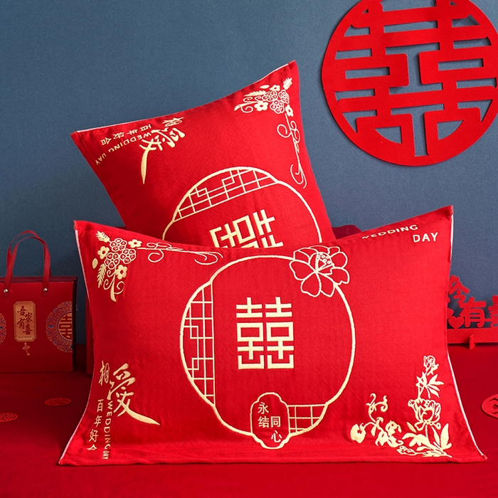 91家纺网 家纺一手货源 找家纺 朴尔家纺-毛巾被 2026新款全棉40股结婚大红多层纱布透气情侣婚庆枕巾 永结同心