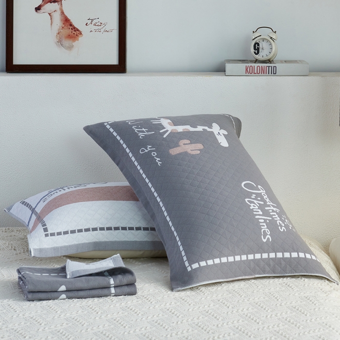 91家纺网 家纺一手货源 找家纺 朴尔家纺-毛巾被 2026新款夹棉加厚三层纱布枕巾 快乐小鹿灰