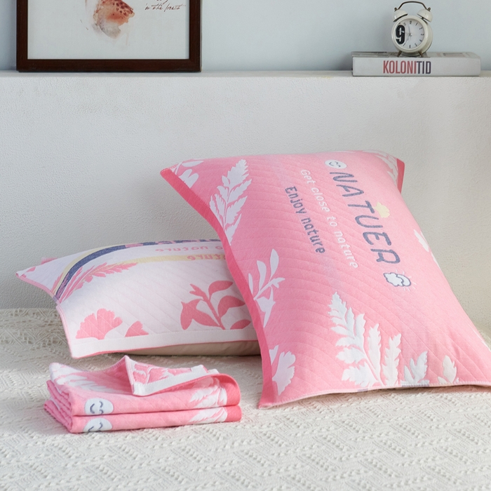 91家纺网 家纺一手货源 找家纺 朴尔家纺-毛巾被 2026新款夹棉加厚三层纱布枕巾 享受自然粉