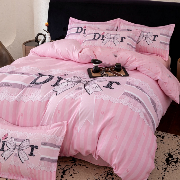 91家纺网 家纺一手货源 找家纺 宝薇 2026新款潮牌轻奢风加厚斜纹磨毛大版四件套 迪小姐