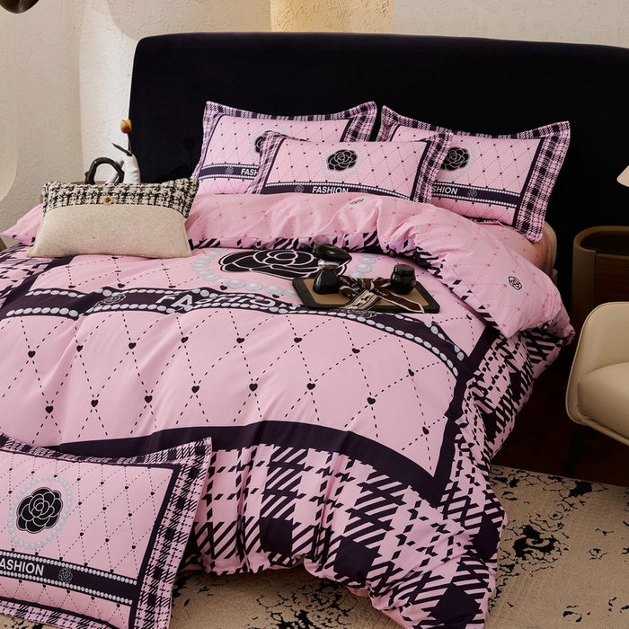 91家纺网 家纺一手货源 找家纺 宝薇 2026新款潮牌轻奢风加厚斜纹磨毛大版四件套 小香风