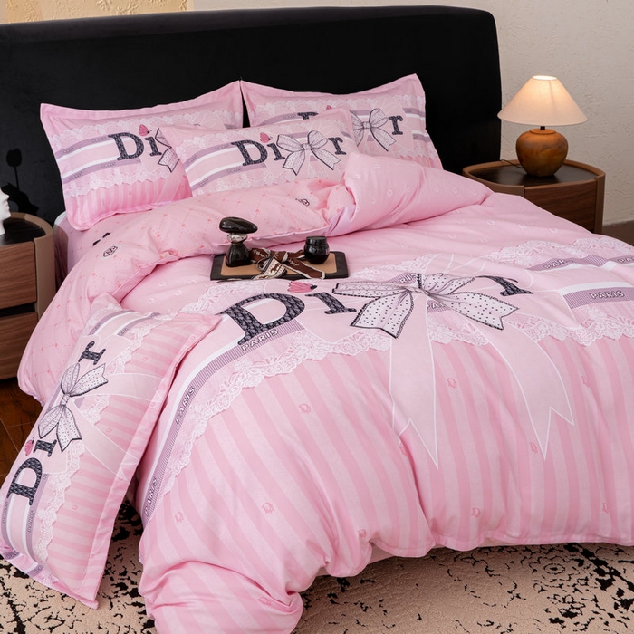 91家纺网 家纺一手货源 找家纺 宝薇 2026新款潮牌轻奢风加厚斜纹磨毛大版四件套 迪小姐