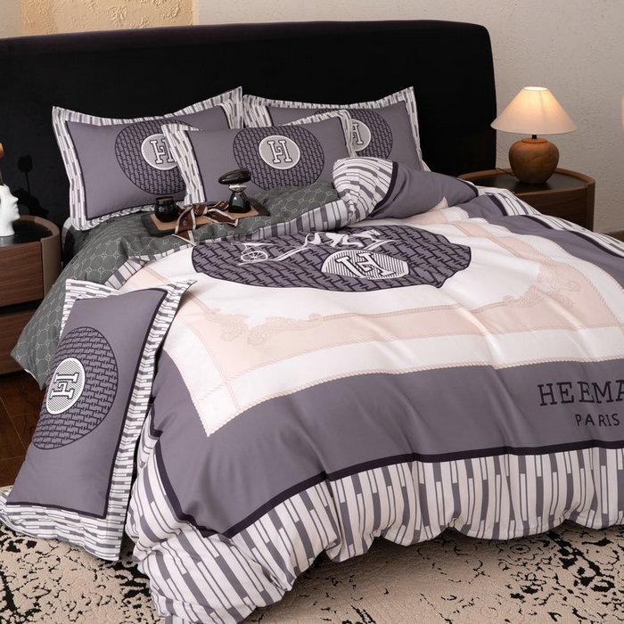 91家纺网 家纺一手货源 找家纺 宝薇 2026新款潮牌轻奢风加厚斜纹磨毛大版四件套 马上暴富