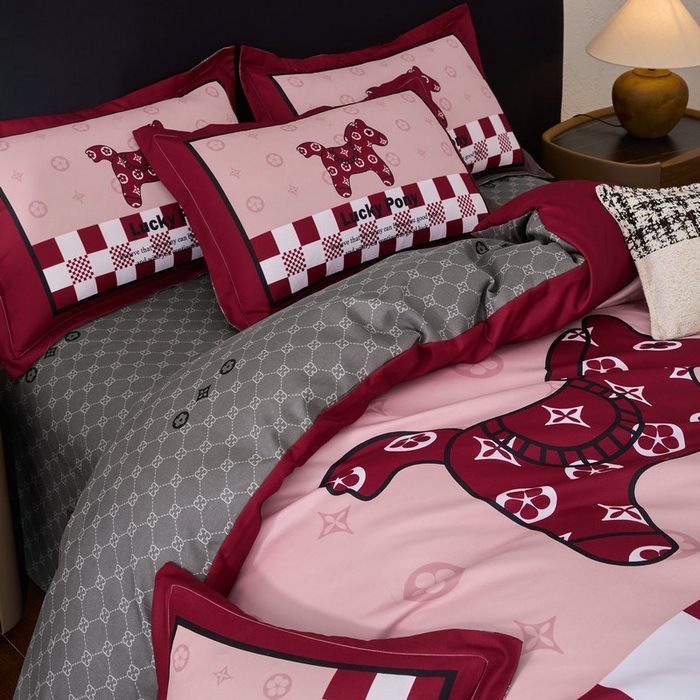 91家纺网 家纺一手货源 找家纺 宝薇 2026新款潮牌轻奢风加厚斜纹磨毛大版四件套 马上好运