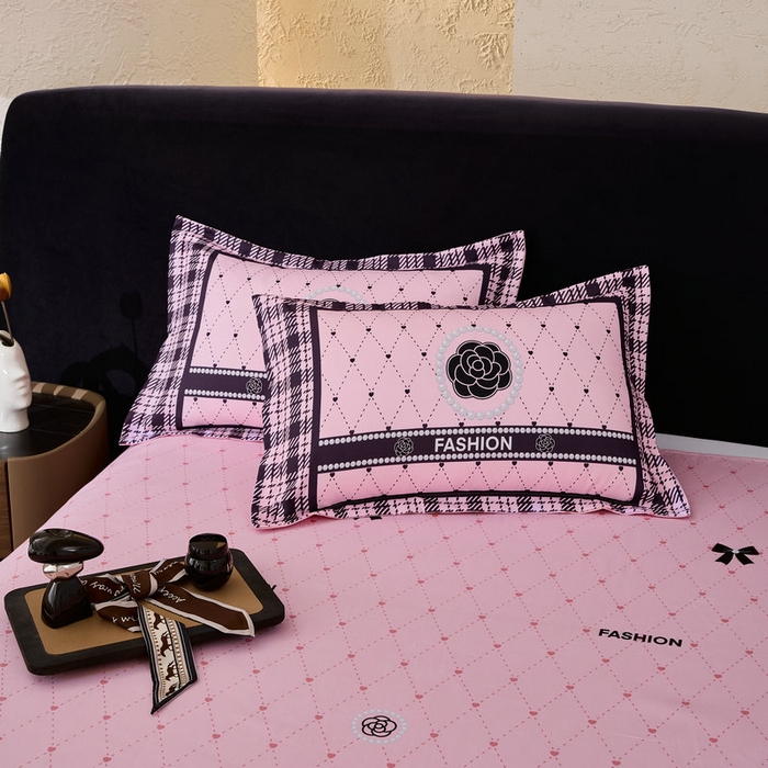 91家纺网 家纺一手货源 找家纺 宝薇 2026新款潮牌轻奢风加厚斜纹磨毛大版四件套 小香风