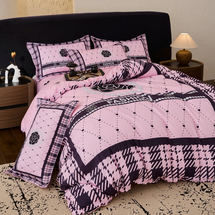 91家纺网 家纺一手货源 找家纺 宝薇 2026新款潮牌轻奢风加厚斜纹磨毛大版四件套 小香风