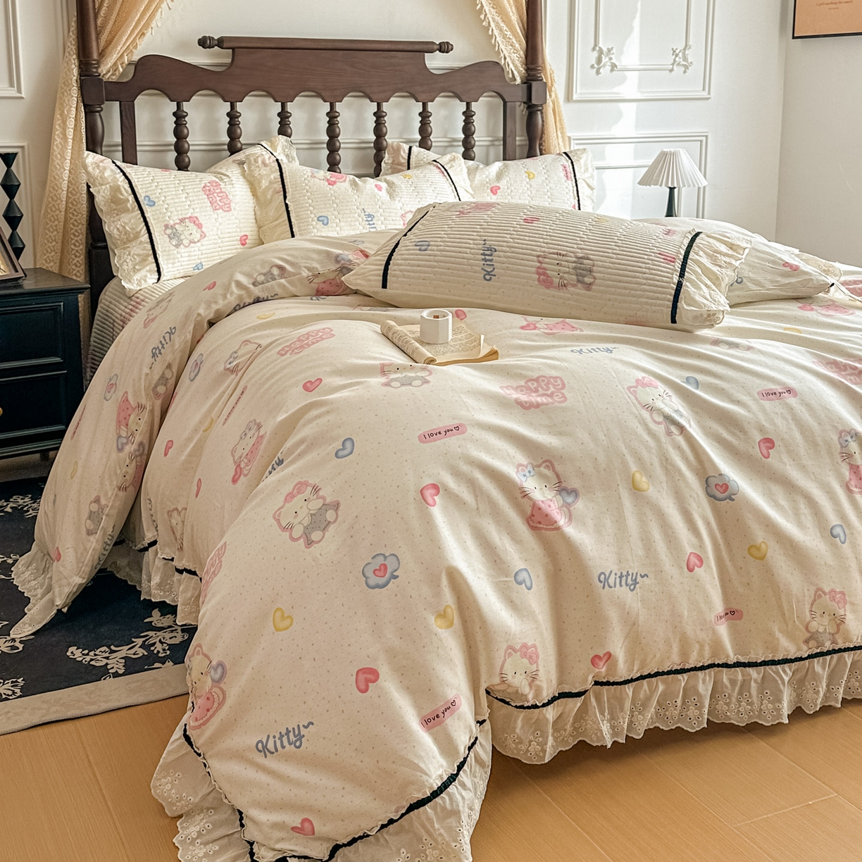 91家纺网 家纺一手货源 找家纺 美梦家纺 2026春夏新款全棉花边全棉床盖四件套系列 凯蒂乐园