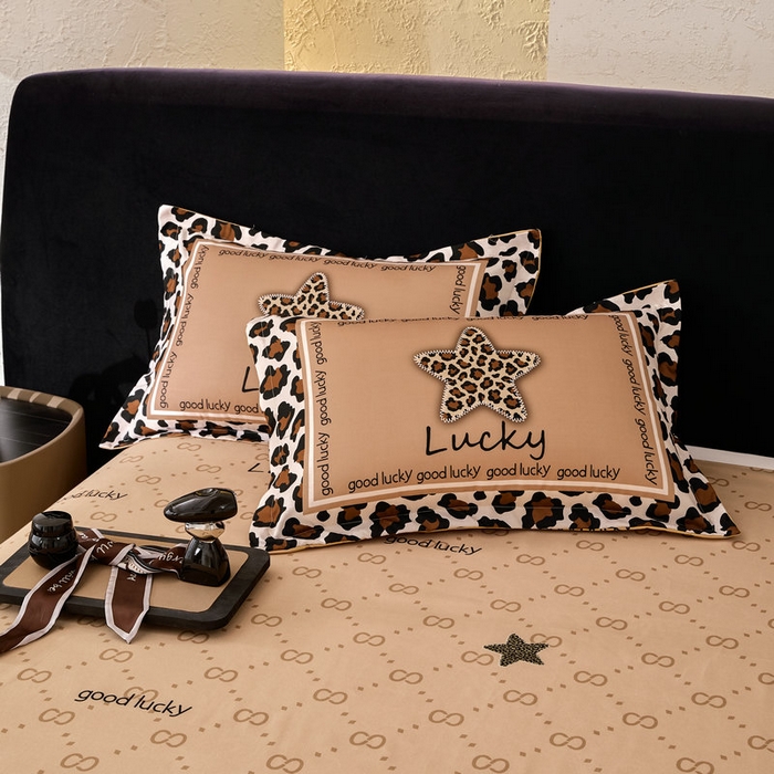 91家纺网 家纺一手货源 找家纺 宝薇 2026新款潮牌轻奢风加厚斜纹磨毛大版四件套 幸运豹纹