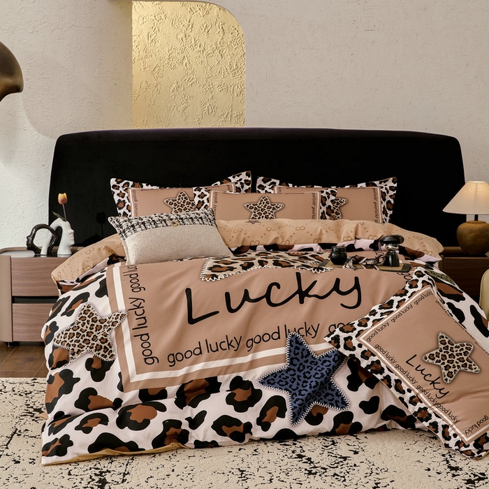 91家纺网 家纺一手货源 找家纺 宝薇 2026新款潮牌轻奢风加厚斜纹磨毛大版四件套 幸运豹纹