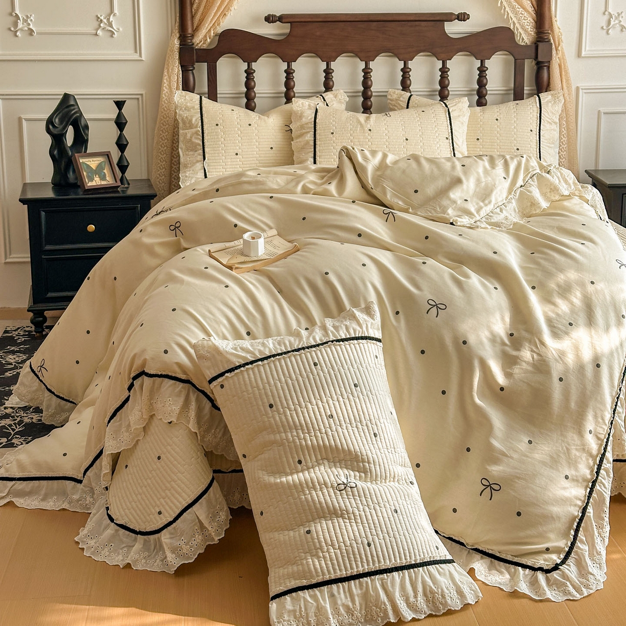 91家纺网 家纺一手货源 找家纺 美梦家纺 2026春夏新款全棉花边全棉床盖四件套系列 波点蝴蝶结·咖