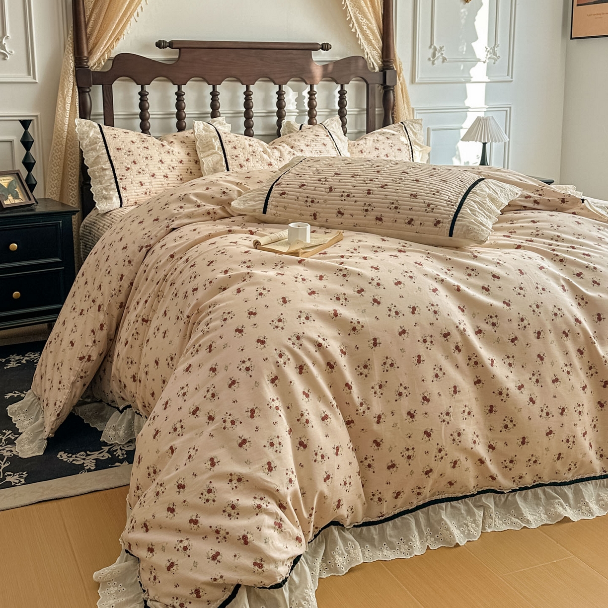 91家纺网 家纺一手货源 找家纺 美梦家纺 2026春夏新款全棉花边全棉床盖四件套系列 微微安·粉