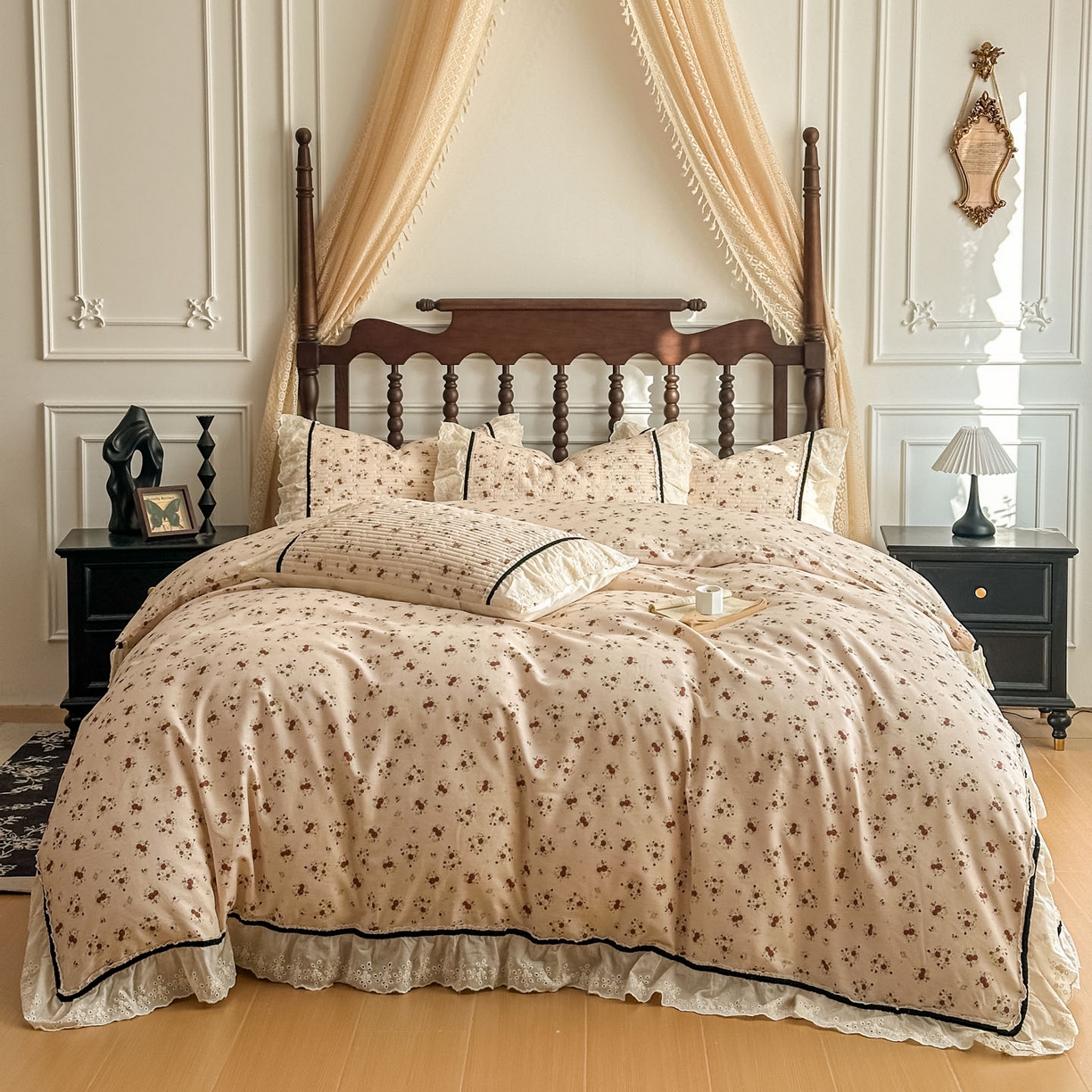 91家纺网 家纺一手货源 找家纺 美梦家纺 2026春夏新款全棉花边全棉床盖四件套系列 微微安·粉