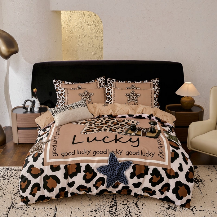 91家纺网 家纺一手货源 找家纺 宝薇 2026新款潮牌轻奢风加厚斜纹磨毛大版四件套 幸运豹纹