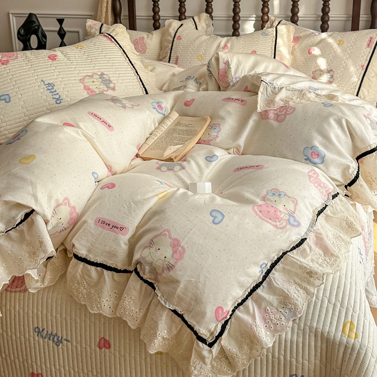 91家纺网 家纺一手货源 找家纺 美梦家纺 2026春夏新款全棉花边全棉床盖四件套系列 凯蒂乐园