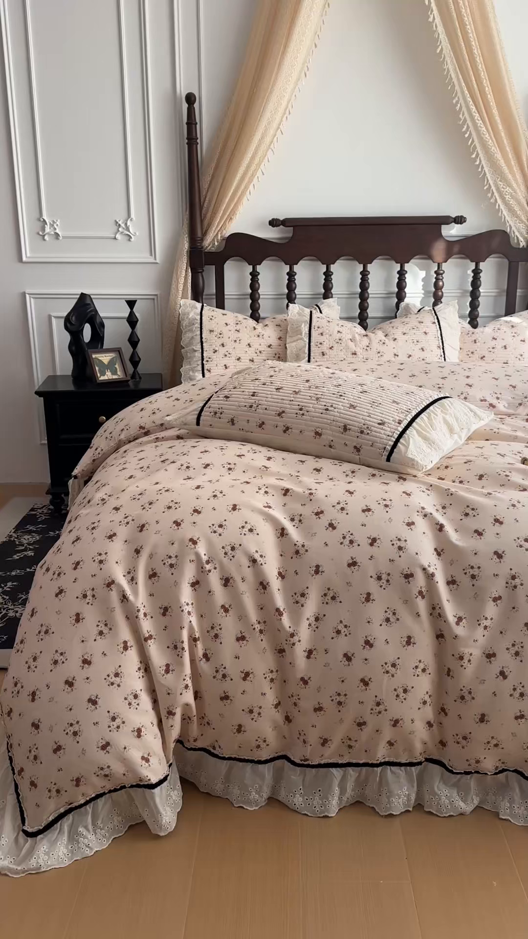 91家纺网 家纺一手货源 找家纺 美梦家纺 2026春夏新款全棉花边全棉床盖四件套系列 微微安·粉