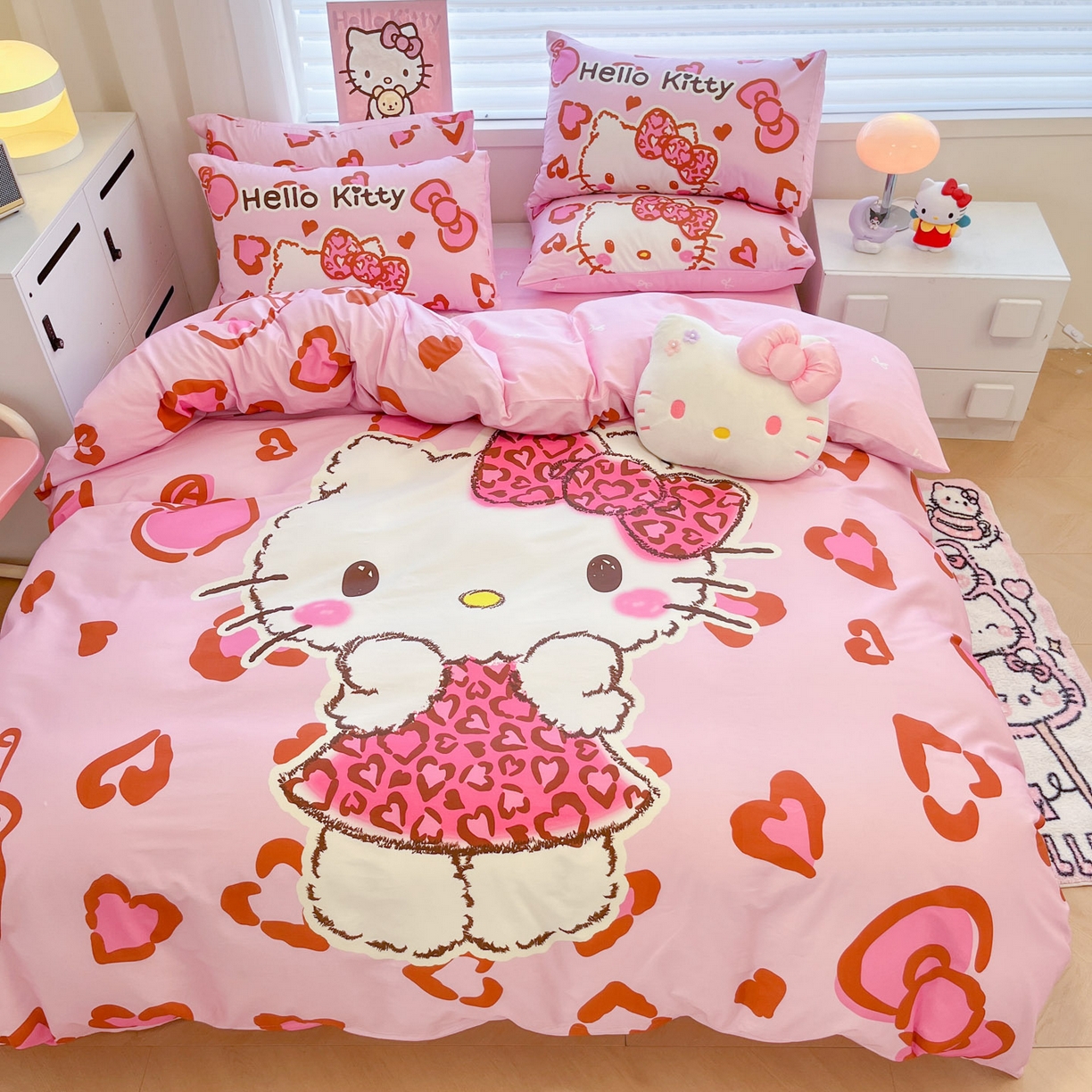 91家纺网 家纺一手货源 找家纺 暮思家居 2026新款正版授权三丽鸥大版全棉纯棉数码印花纯棉四件套系列-第二批(专版花型) 大版-豹纹凯蒂猫