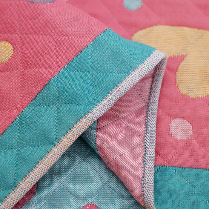 91家纺网 家纺一手货源 找家纺 朴尔家纺-毛巾被 2026新款全棉色织提花宽边定位四层纱布枕巾 彩色爱-粉