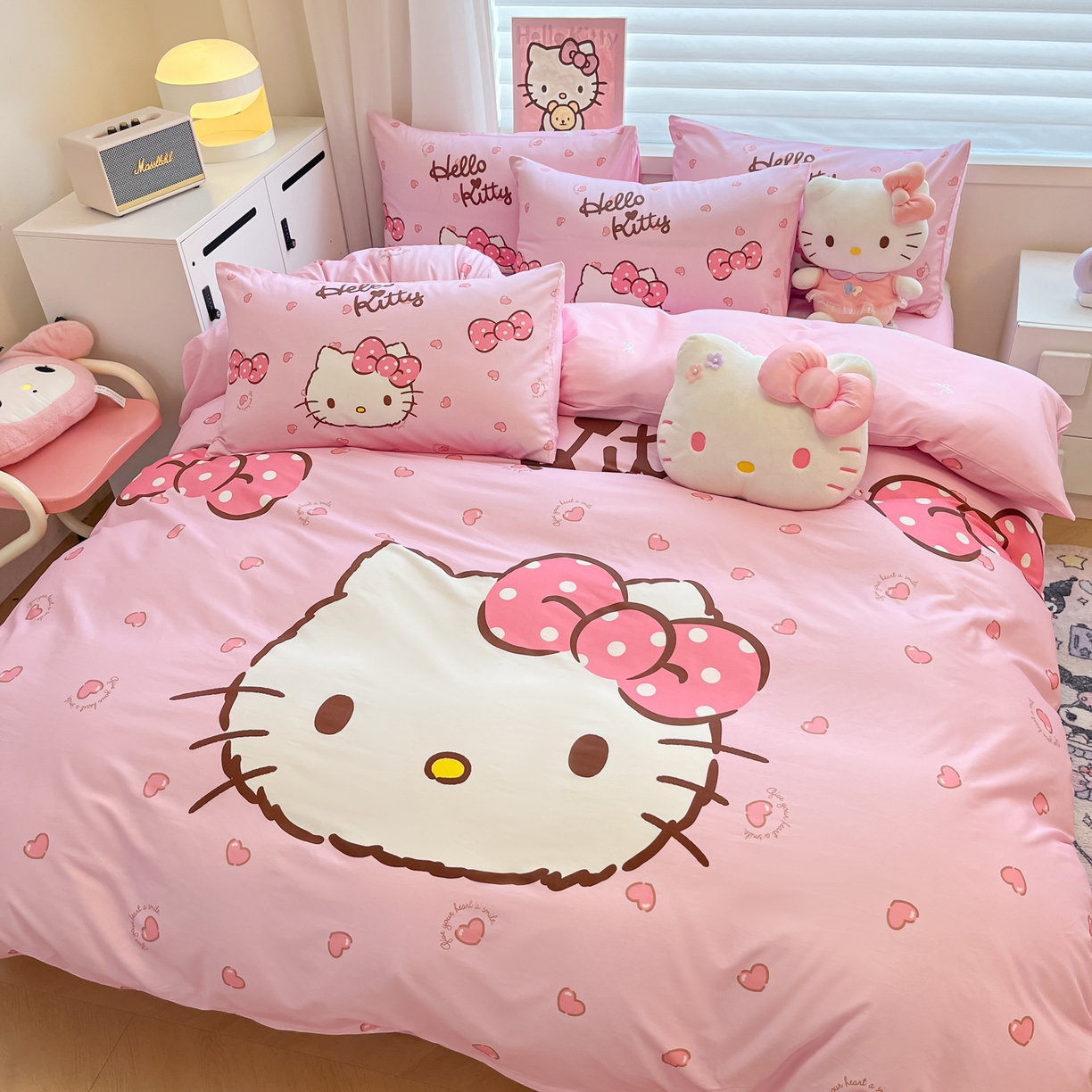 91家纺网 家纺一手货源 找家纺 暮思家居 2026新款正版授权三丽鸥大版全棉纯棉数码印花纯棉四件套系列-第二批(专版花型) 大版-蝴蝶结KT