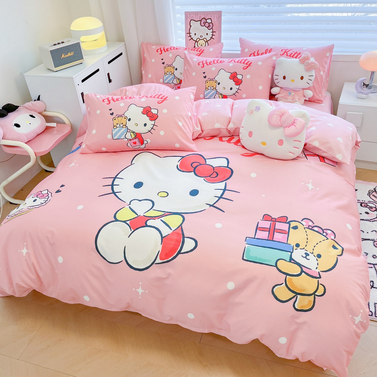 91家纺网 家纺一手货源 找家纺 暮思家居 2026新款正版授权三丽鸥大版全棉纯棉数码印花纯棉四件套系列-第二批(专版花型) 大版-礼物KT