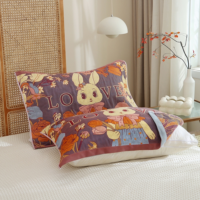 91家纺网 家纺一手货源 找家纺 朴尔家纺-毛巾被 2026新款色织定位提花纯棉四层纱布枕巾 爱情来临-咖