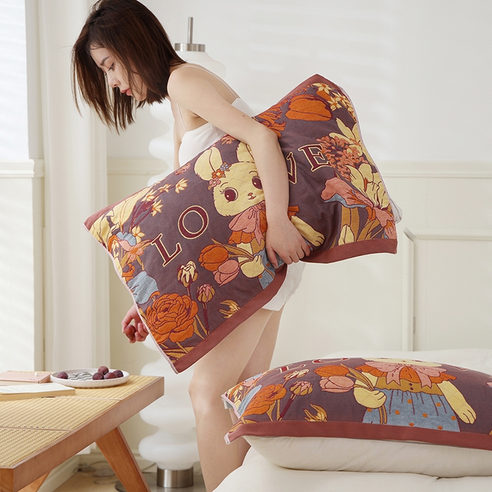 91家纺网 家纺一手货源 找家纺 朴尔家纺-毛巾被 2026新款色织定位提花纯棉四层纱布枕巾 爱情来临-咖